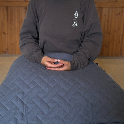 Endless knot patterned throw blanket